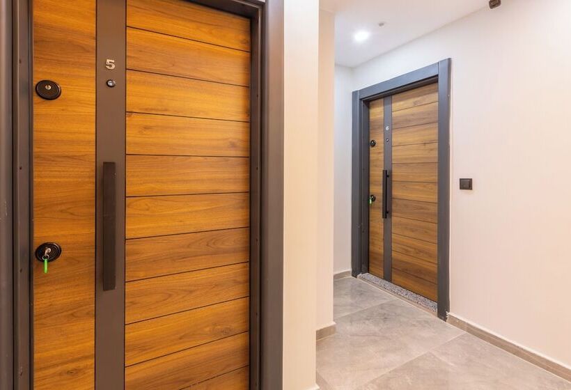 Brandhill Airport Suites