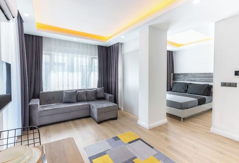 Brandhill Airport Suites