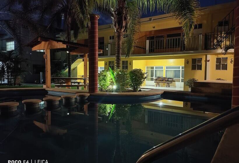 فندق Posada Familiar Ivonne