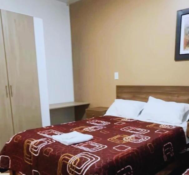 پانسیون Hospedaje Mónaco Jauja Airport