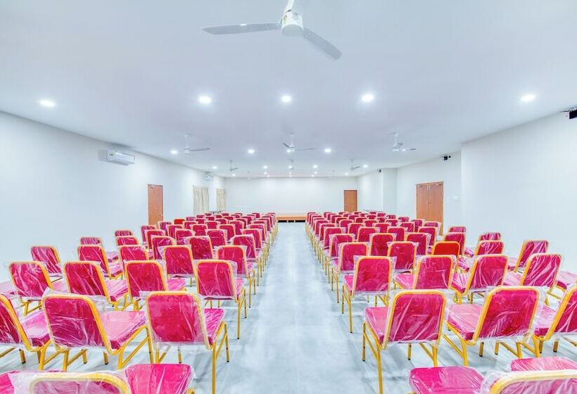 منتجع Sandanams Villa Coutralam