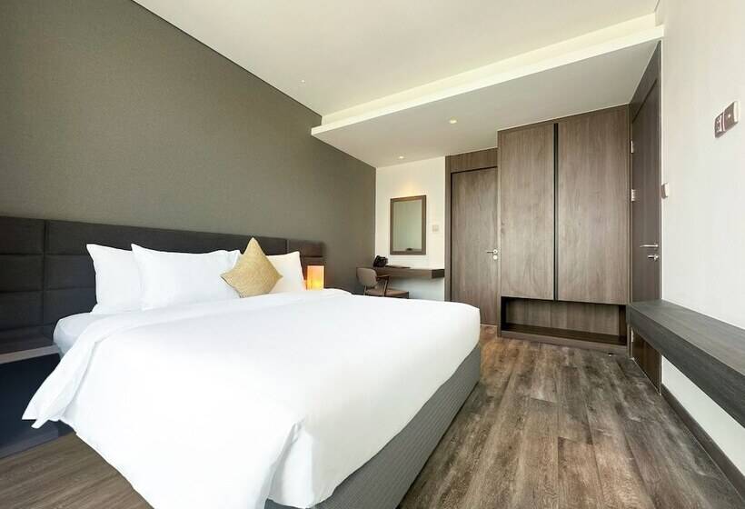 Centre Point Danang Hotel & Residence