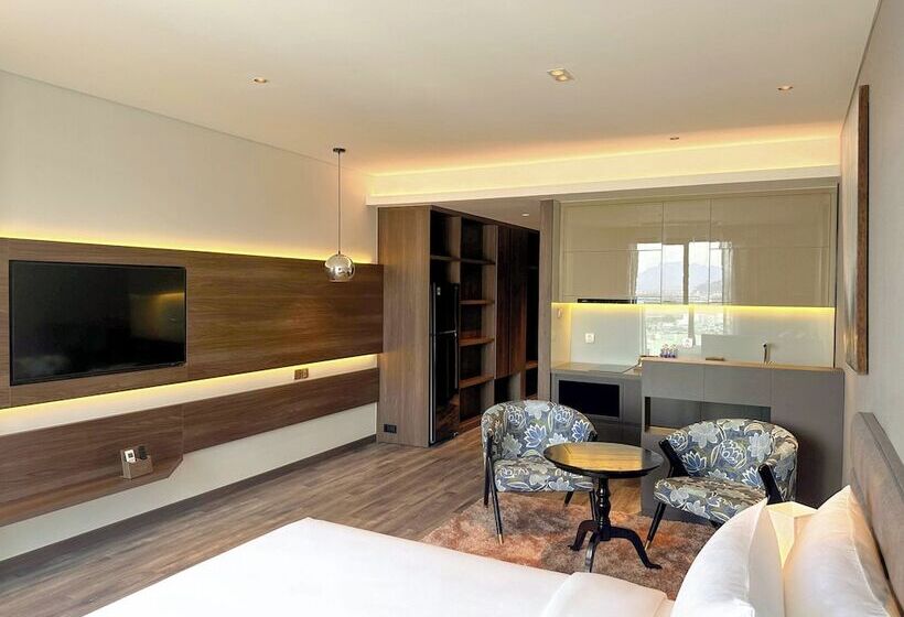 Centre Point Danang Hotel & Residence