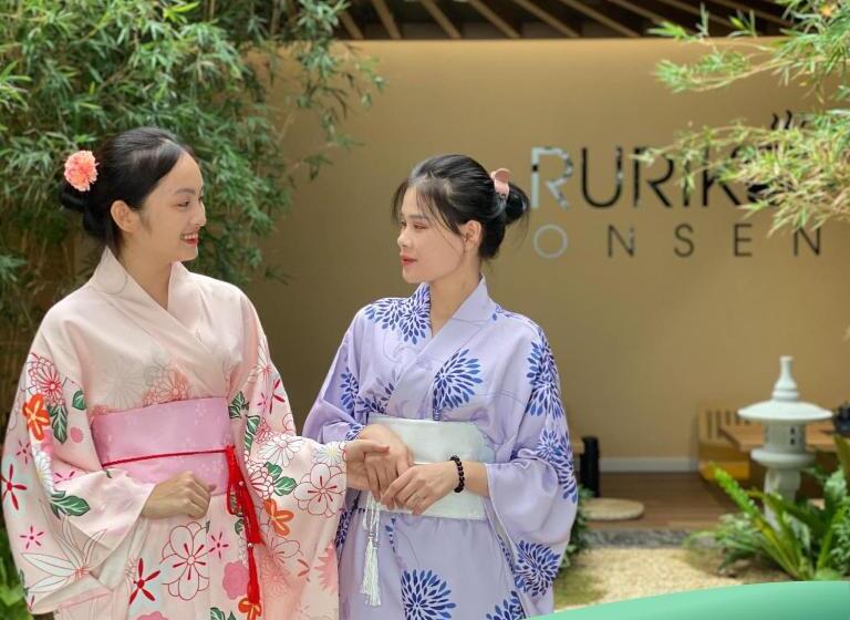 هتل Flamingo Ibiza Hải Tiến