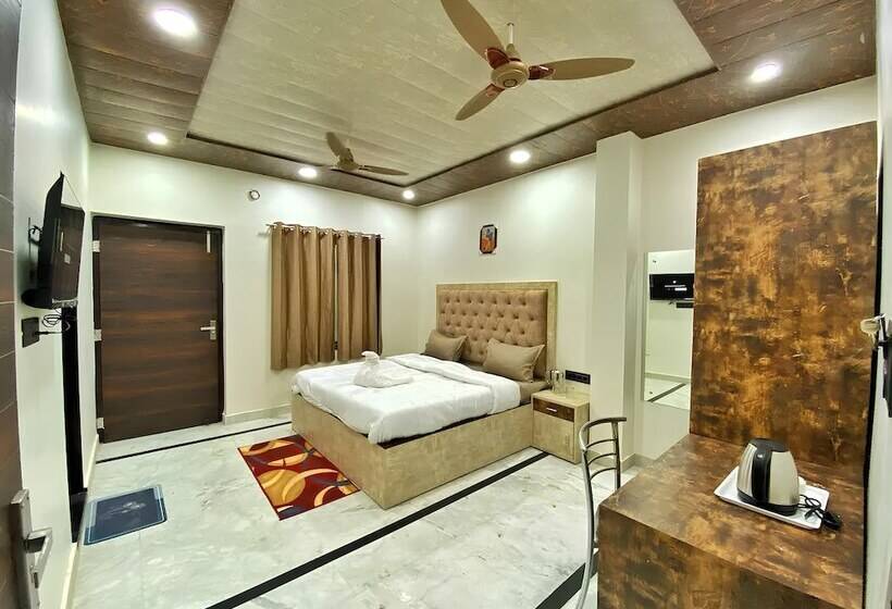 호텔 Govindam Royal Stay