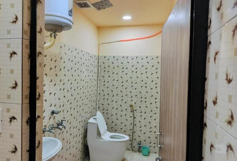 Отель Kesarwani Seva Sadan