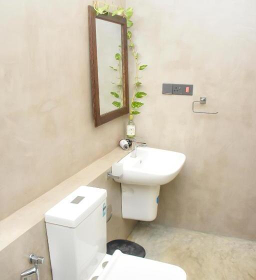 ホテル Oshans Home   Guest House   Polhena