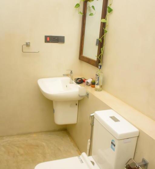 ホテル Oshans Home   Guest House   Polhena