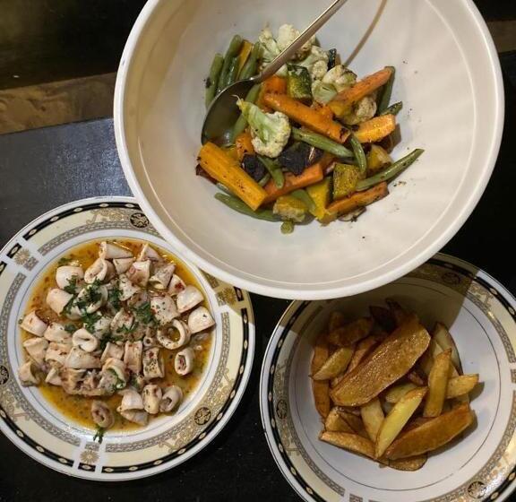 ホテル Oshans Home   Guest House   Polhena