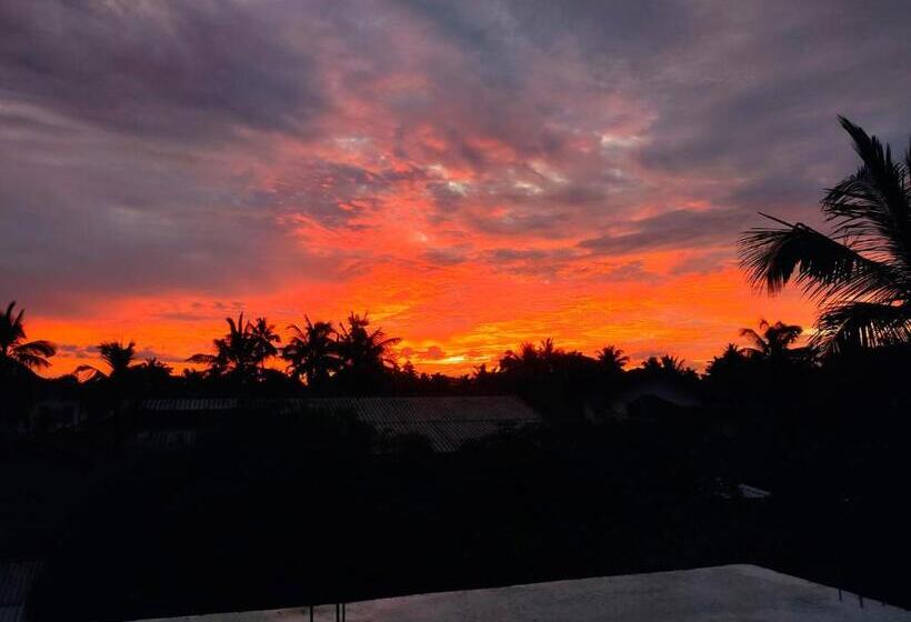 ホテル Oshans Home   Guest House   Polhena