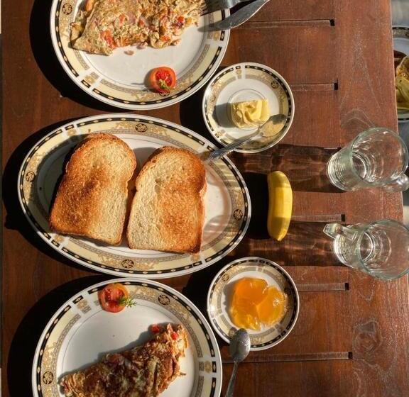 ホテル Oshans Home   Guest House   Polhena