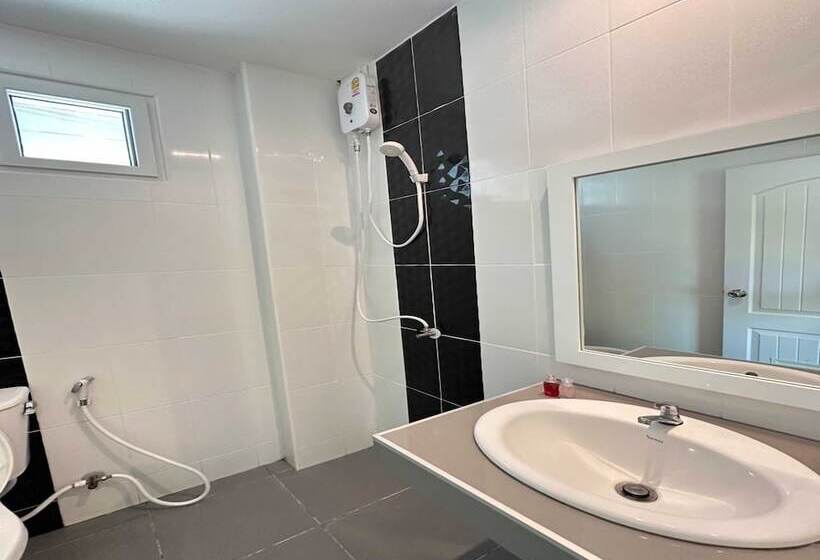 فندق Oyo 75492 Carpe Diem Homestay