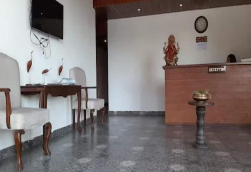 فندق Shashwat Grand Valley