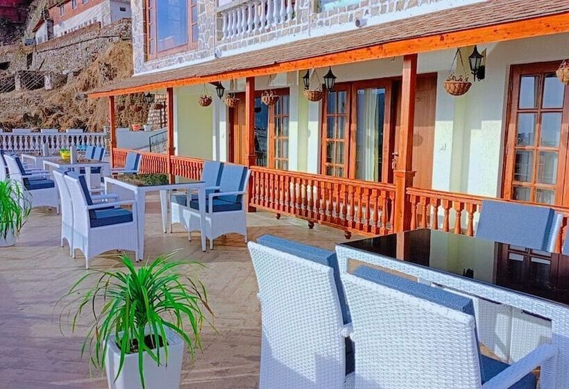 فندق Shashwat Grand Valley