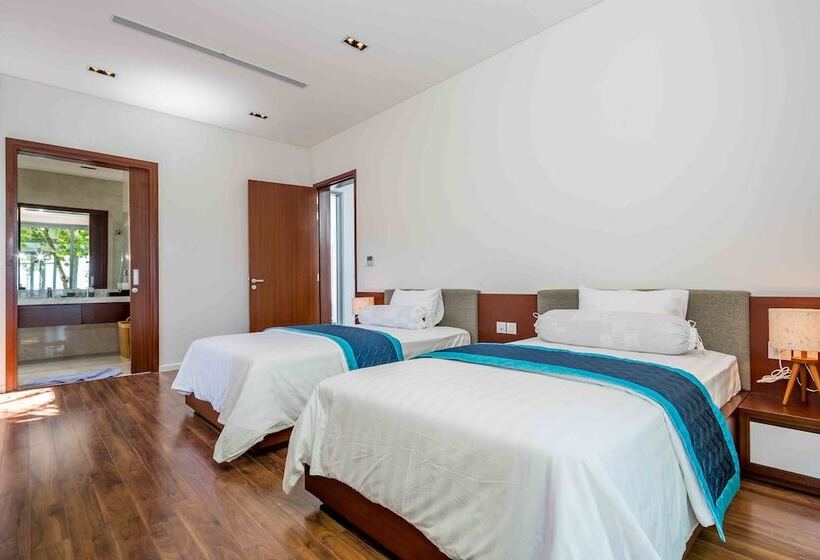 استراحتگاه The Ocean Suites