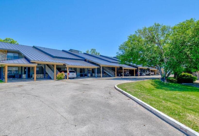 Sundowner Stay On Lake Lbj!