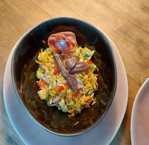 مبيت وإفطار Cocon De Verdure Avec Piscine Chambre Lit King Size 2m