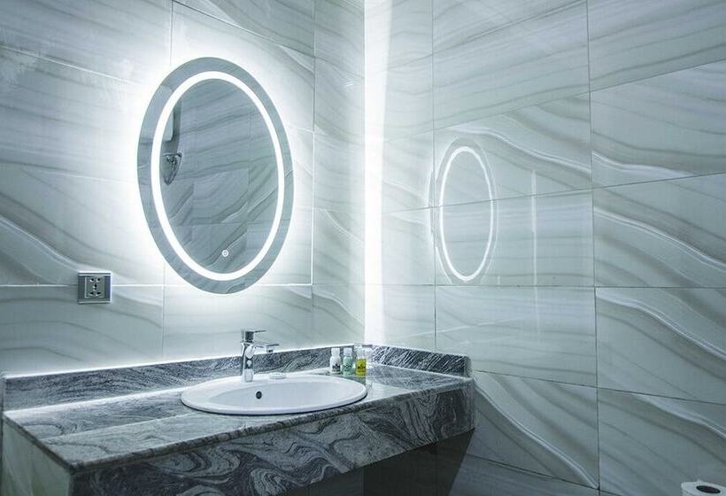 C To C Luxury Hotel And Suites