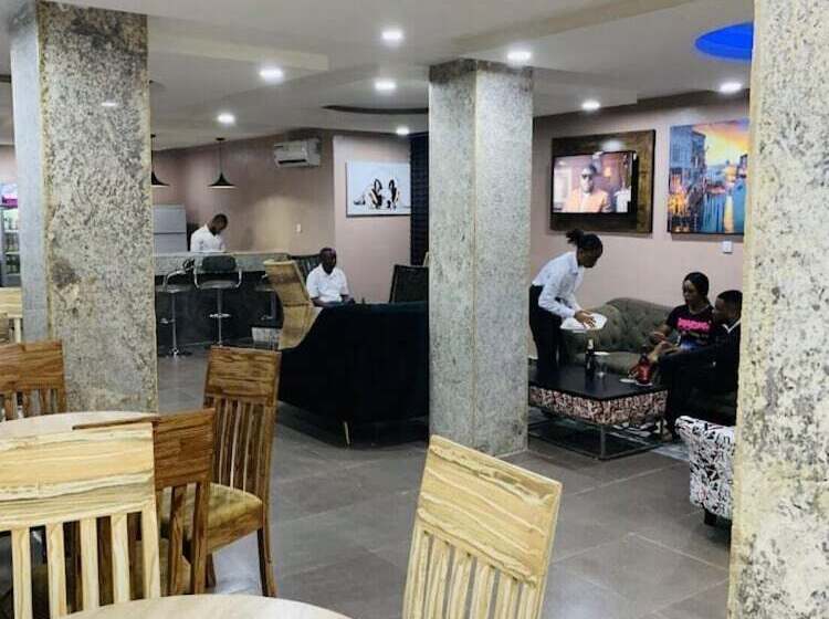 C To C Luxury Hotel And Suites