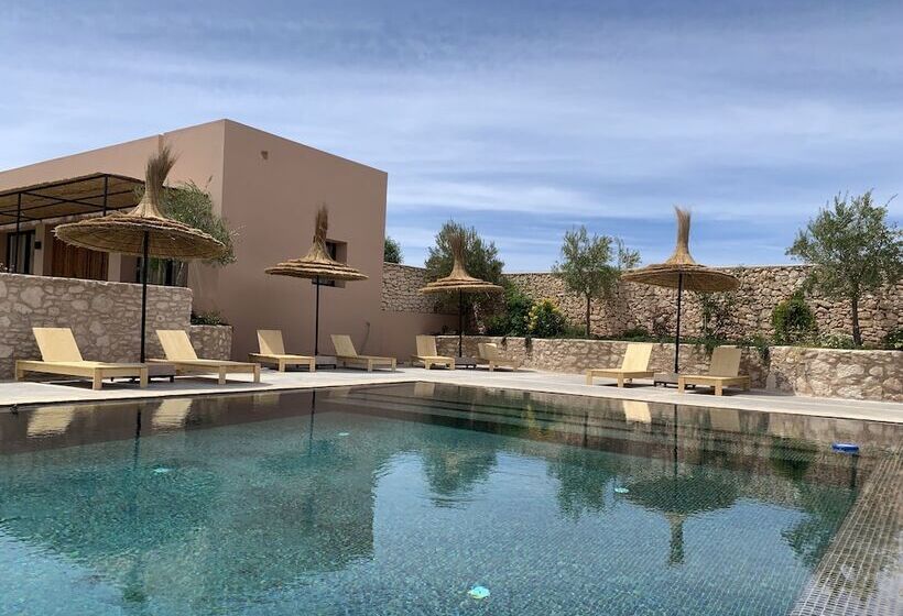 پانسیون Dar Almajula