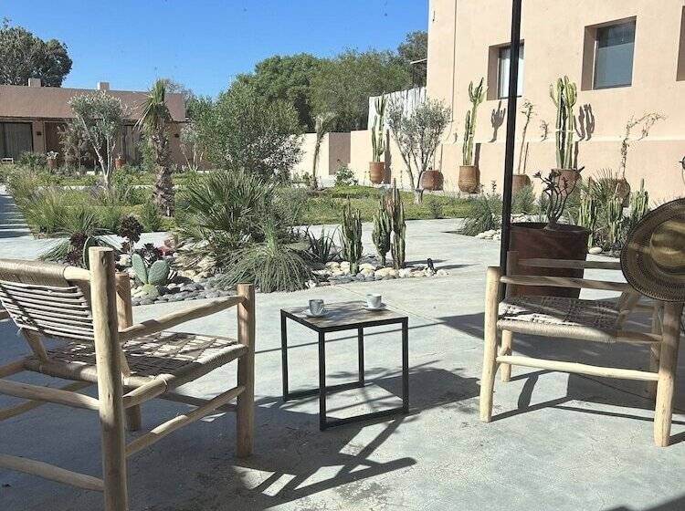 پانسیون Dar Almajula