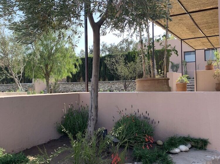 پانسیون Dar Almajula