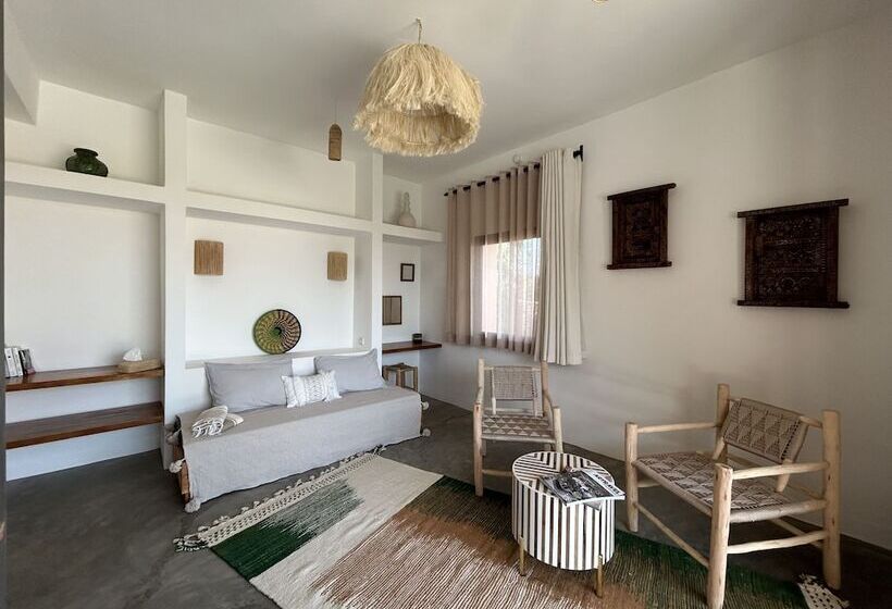 پانسیون Dar Almajula