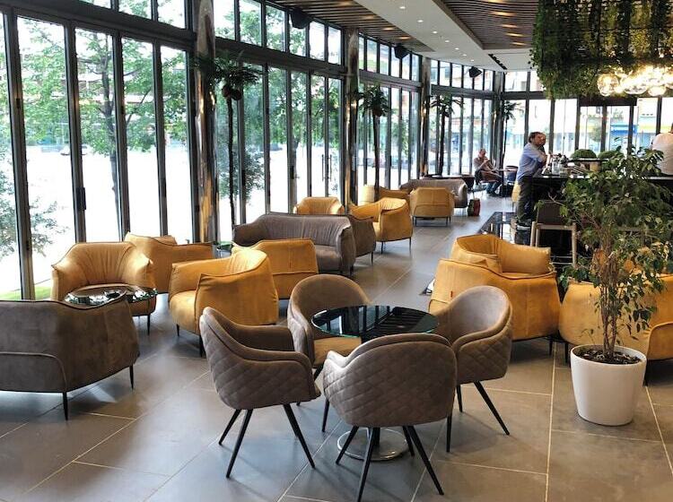 Riverside Rooms At Hotel Fieri