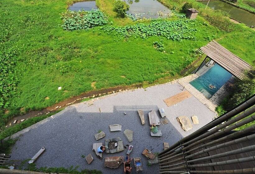 Общежитие Yangshuo Sudder Street Guesthouse