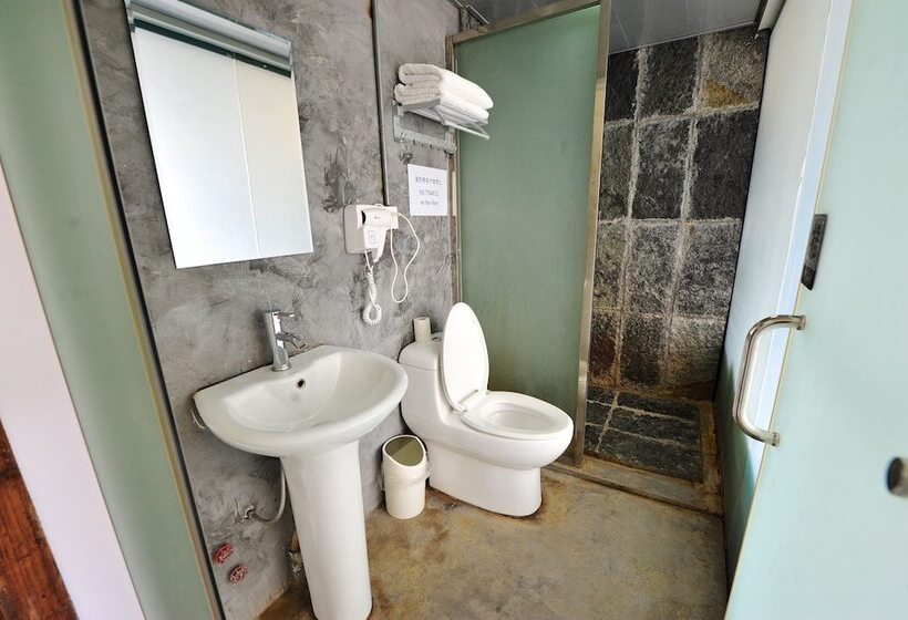 Общежитие Yangshuo Sudder Street Guesthouse