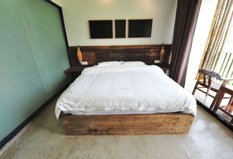 Общежитие Yangshuo Sudder Street Guesthouse