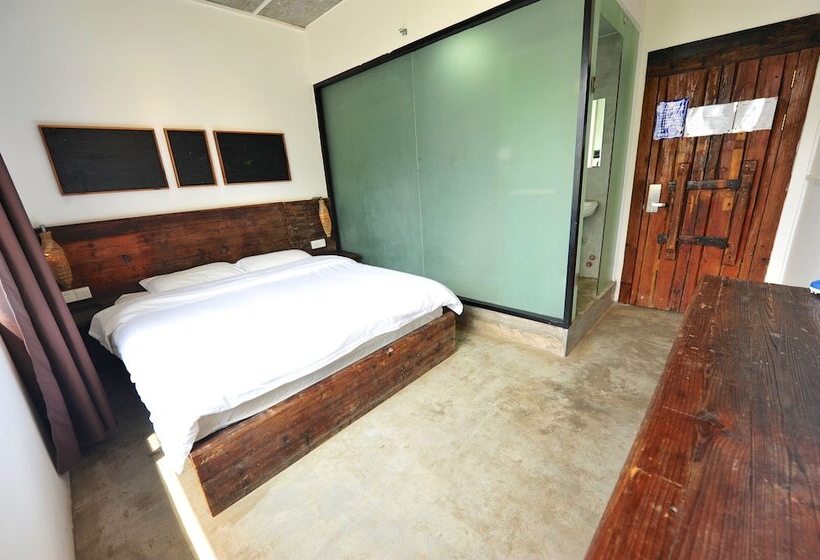 Общежитие Yangshuo Sudder Street Guesthouse