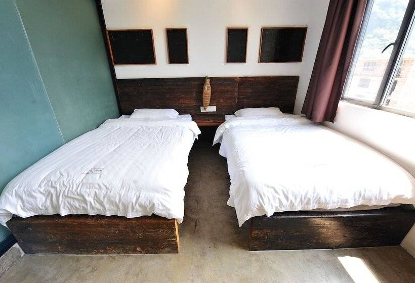Общежитие Yangshuo Sudder Street Guesthouse