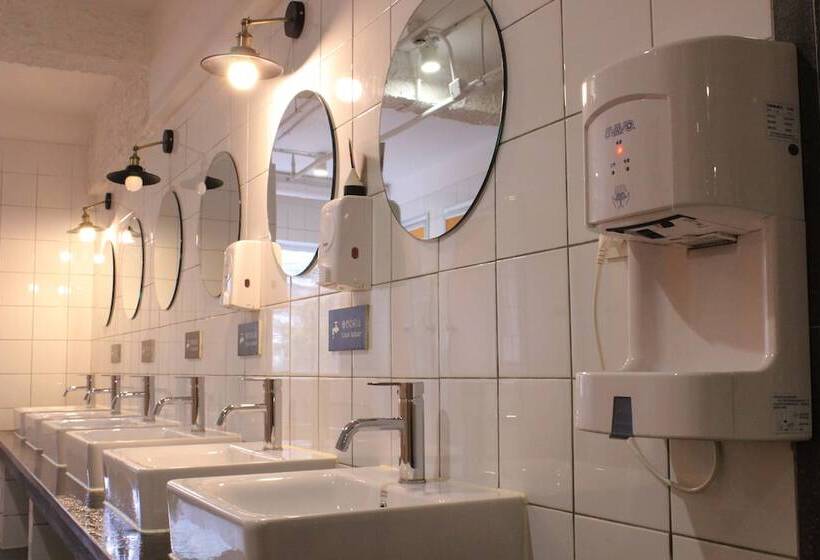 Chengdu Cloudatlas Hostel