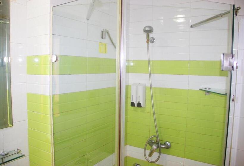 Отель 7days Inn Qingdao Hai Er Industrial Park Baolong Square