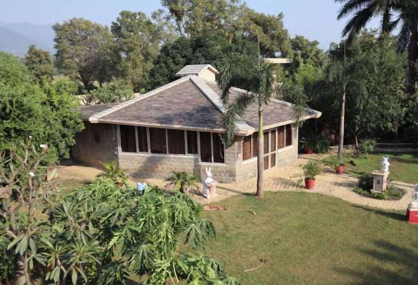 Отель Prithvi Farm Cottage And Villa