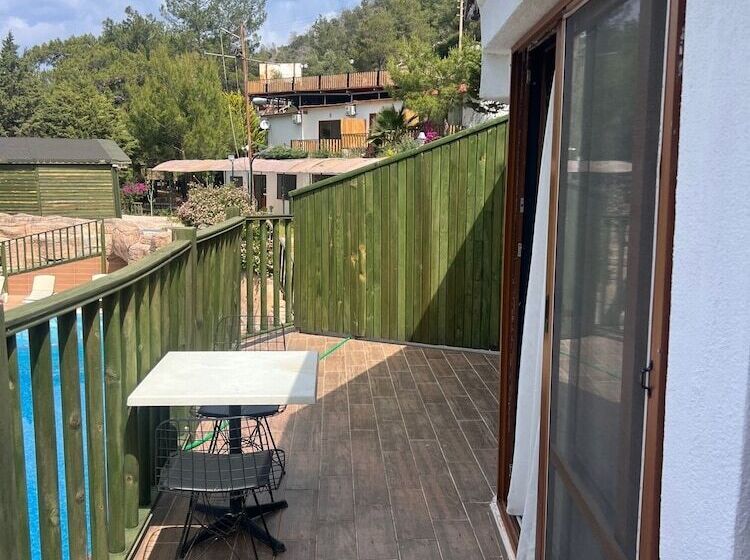 Отель Teras Orhaniye