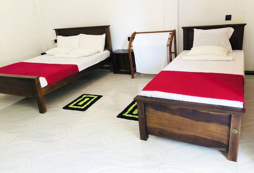 ホテル Thuru Sevana Villa