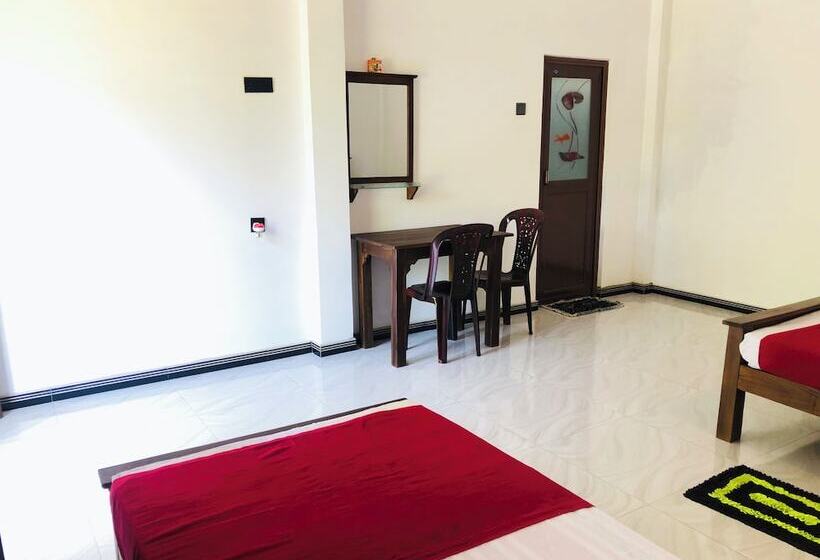 ホテル Thuru Sevana Villa