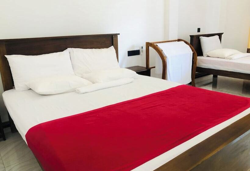 ホテル Thuru Sevana Villa