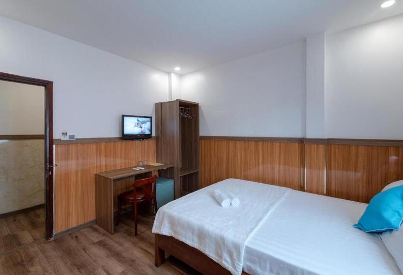 هتل Khách Sạn Hiệp Phong