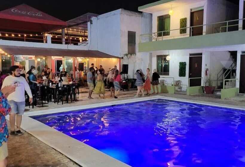 هتل Pelican Inn At Las Dunas Chelem