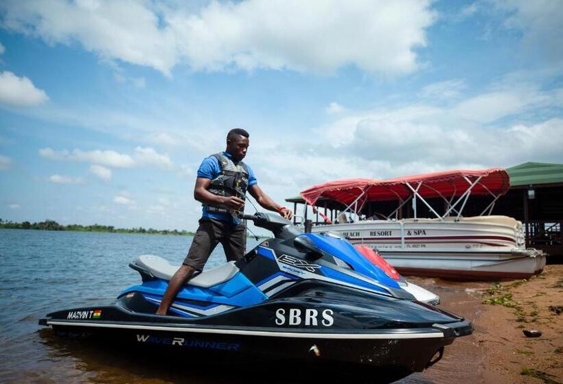 בית מלון כפרי Sogakope Beach Resort & Spa