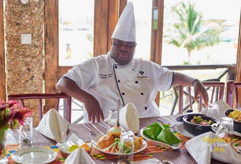 בית מלון כפרי Sogakope Beach Resort & Spa