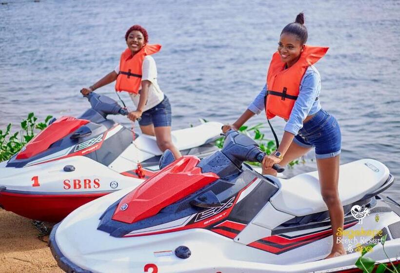 בית מלון כפרי Sogakope Beach Resort & Spa