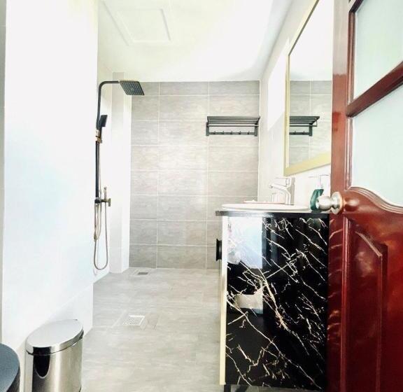 The Palms Hotel By Hmg