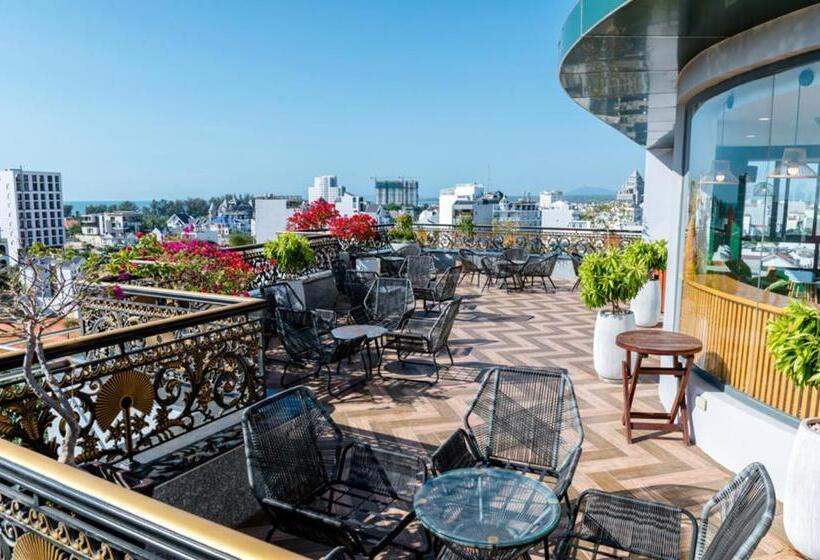 The Palms Hotel By Hmg