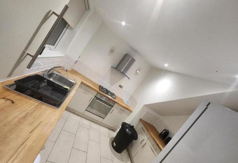 膳宿费 Clarkson S Db B