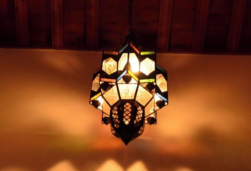 펜션 Room In Bb   Dar Rehla Bab Remouz