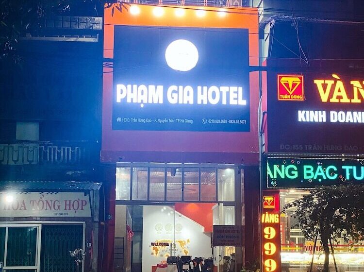 Phạm Gia Hotel Hg By Bay Luxury